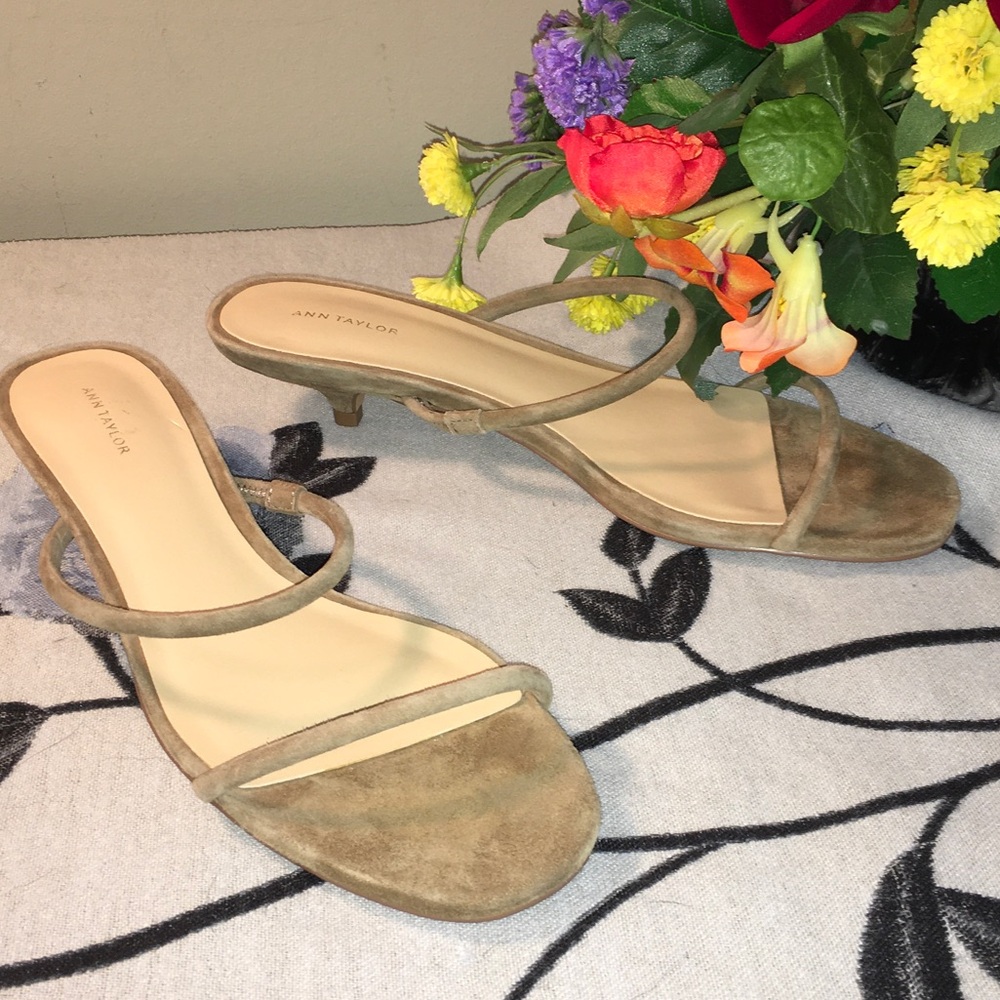 Ann Taylor Olive Suede Strappy Kitten Heel Sandals
